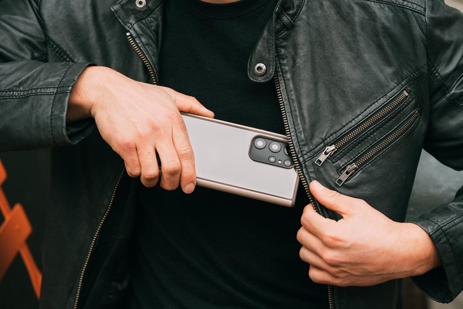 Case Slim Fast Must-Have Slim Cases That Combine Style and Safety