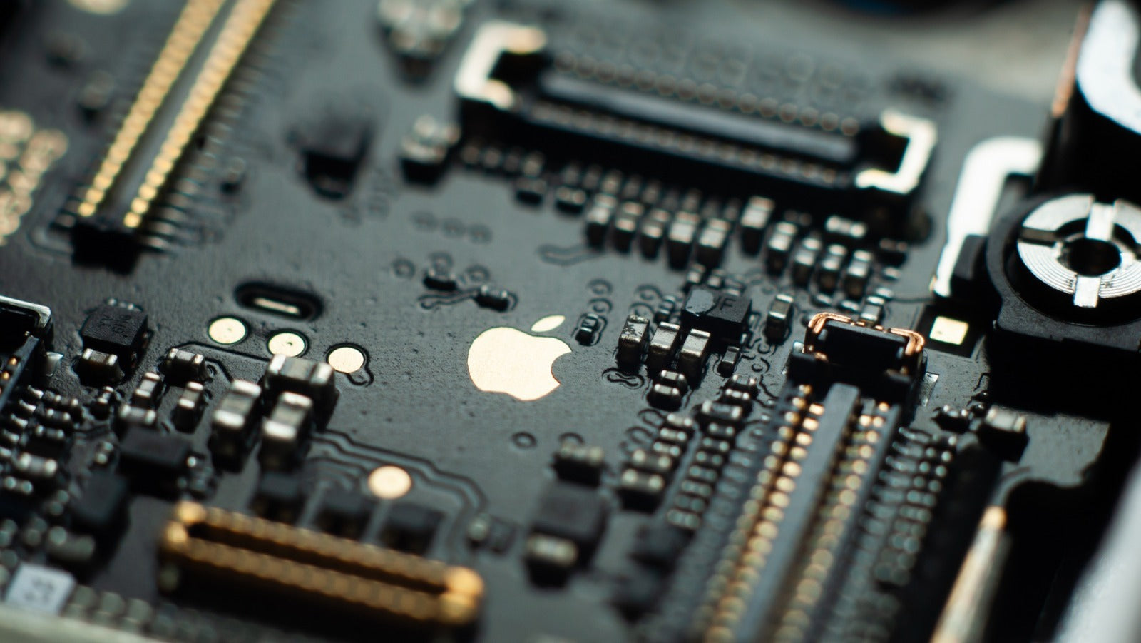 A Breakdown of the iPhone 15's Game-Changing A17 Chip