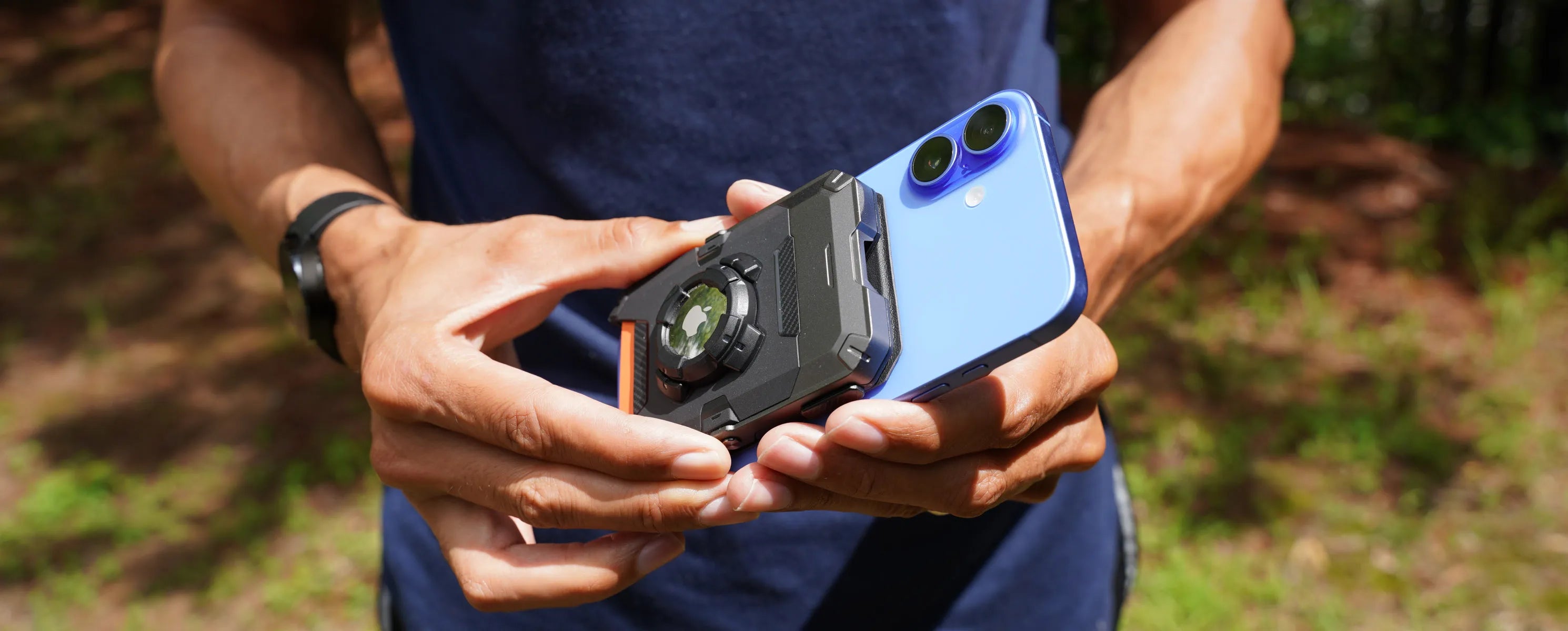 MagFlip Wallet with AirTag Holder